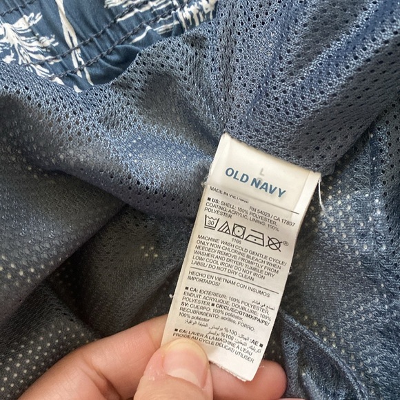 Old Navy Printed Woven 7 inch Swim Trunks Size large - Picture 7 of 8